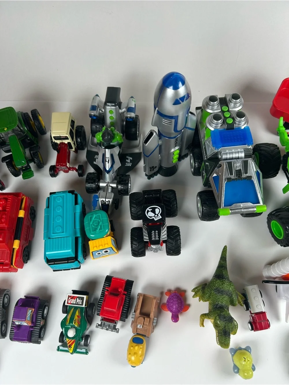 Assorted Kids Toy Vehicle and Dinosaur Set - Space Disney Tractor construction